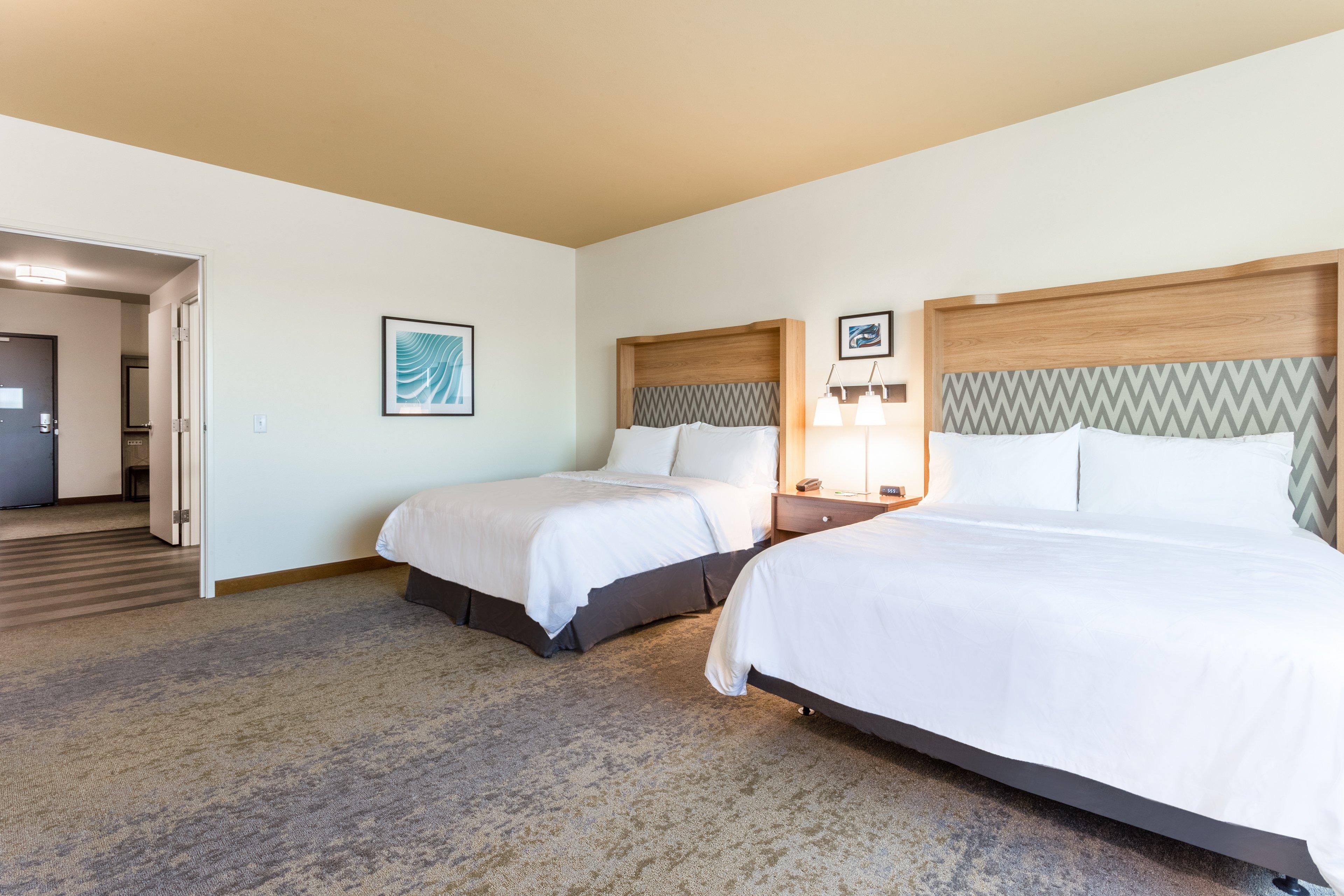 Holiday Inn & Suites Cedar Falls-Waterloo Event Ctr By Ihg Экстерьер фото